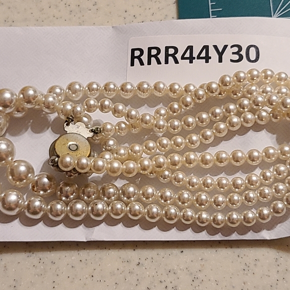 Elegant Pearl Necklace Unique Antique Pearls - Picture 7 of 7